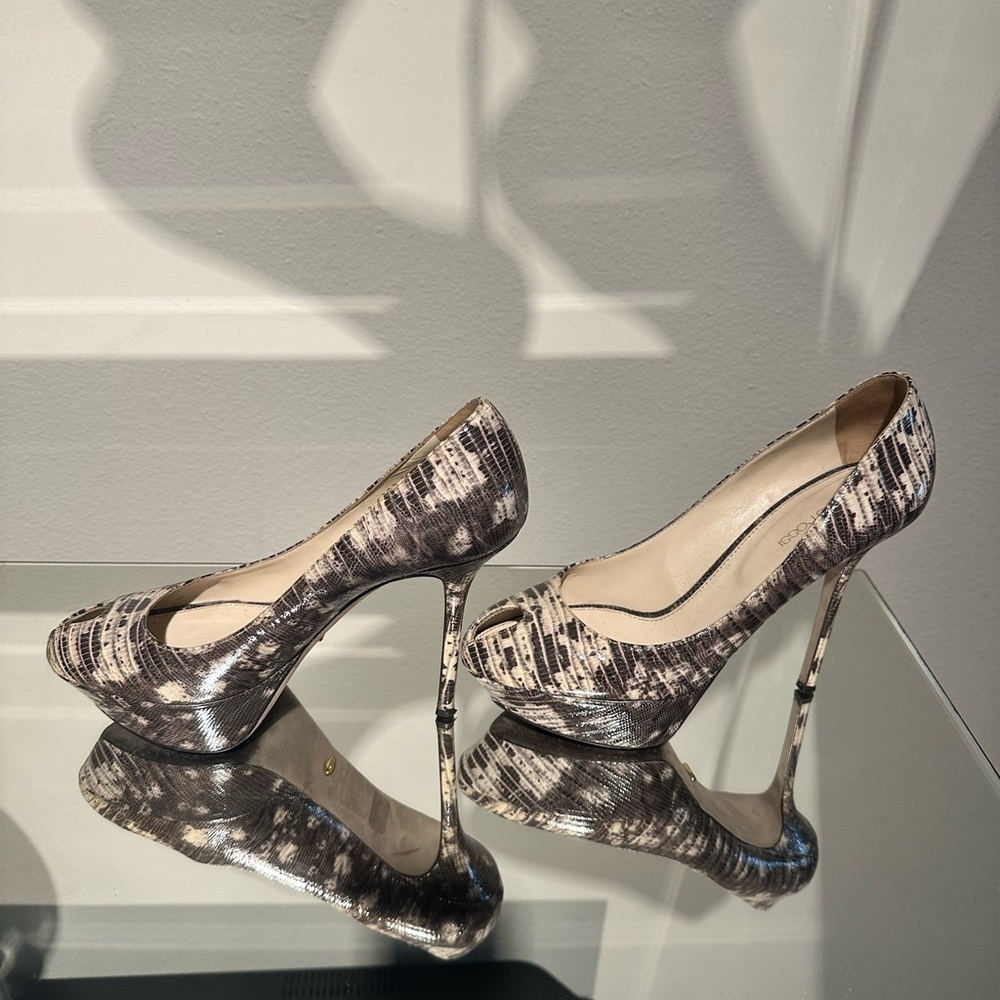 Sergio Rossi handmade in Italy.